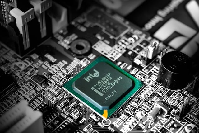Why Intel Is Losing Ground in the CPU Market